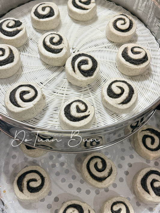 黑芝麻奶酥卷1pc